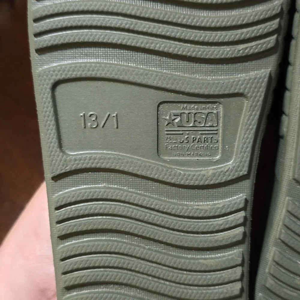 Kids Green Slid on shoes Size 13/1‎